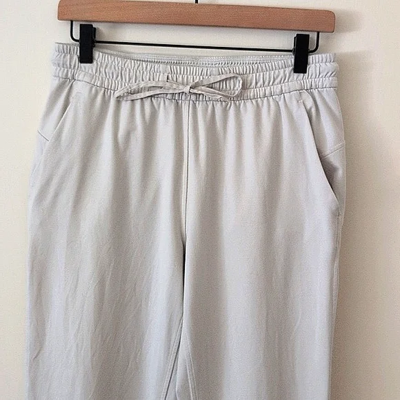lululemon athletica Womens 8 Jogger Pants Cream Activewear Athleisure Casual - Picture 3 of 7